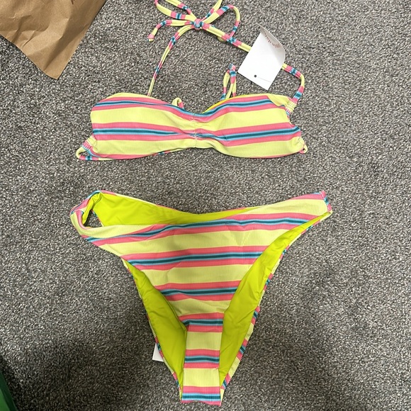 Dippin daisy’s brand new swimsuit - Picture 6 of 6